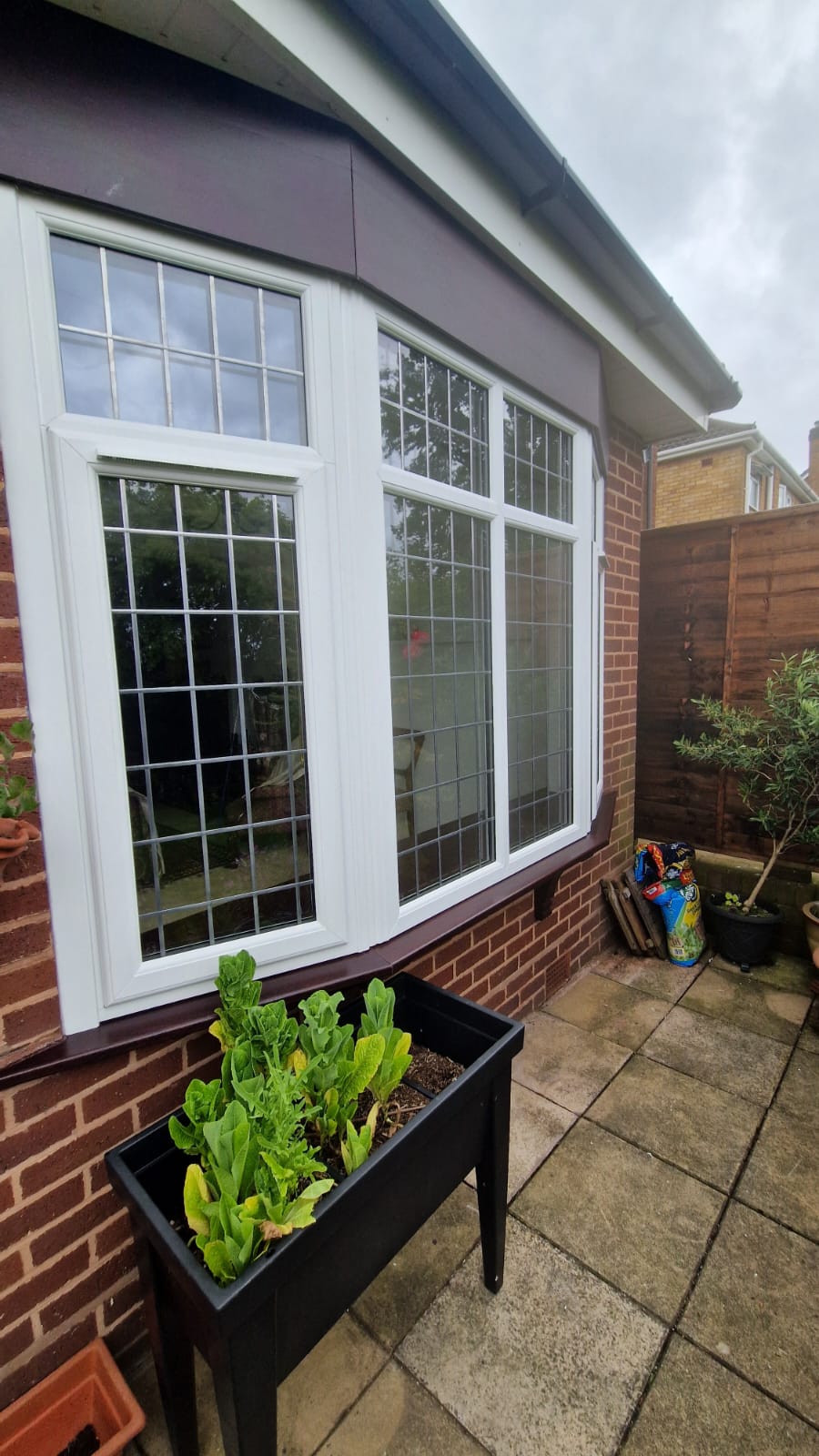 Bow window with leaded glass